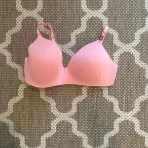 Victoria’s Secret bra no wire bra size 38DD